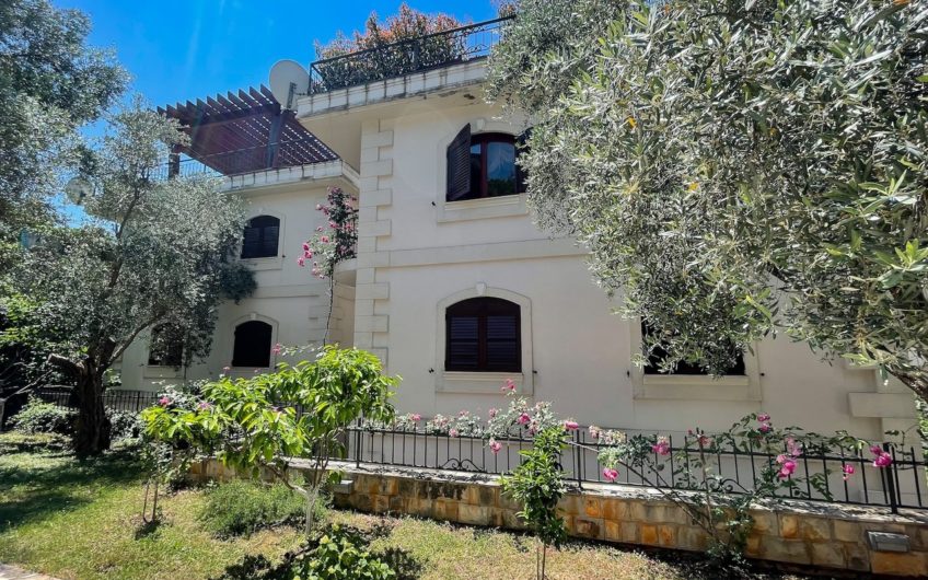 Two-bedroom apartment above the beach Lučice – Petrovac
