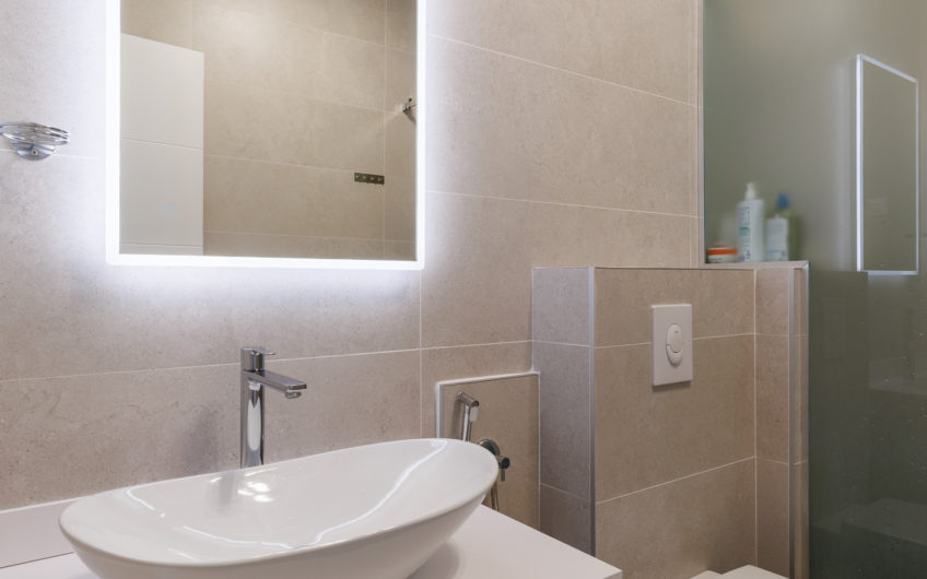 Luxury Penthouse with Roof Terrace and Garage Space – Becici
