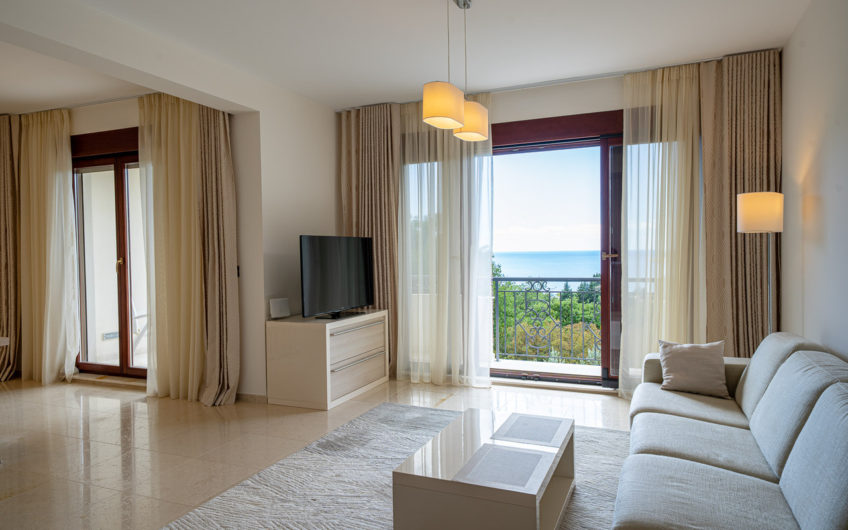 Two-bedroom apartment above the beach Lučice – Petrovac