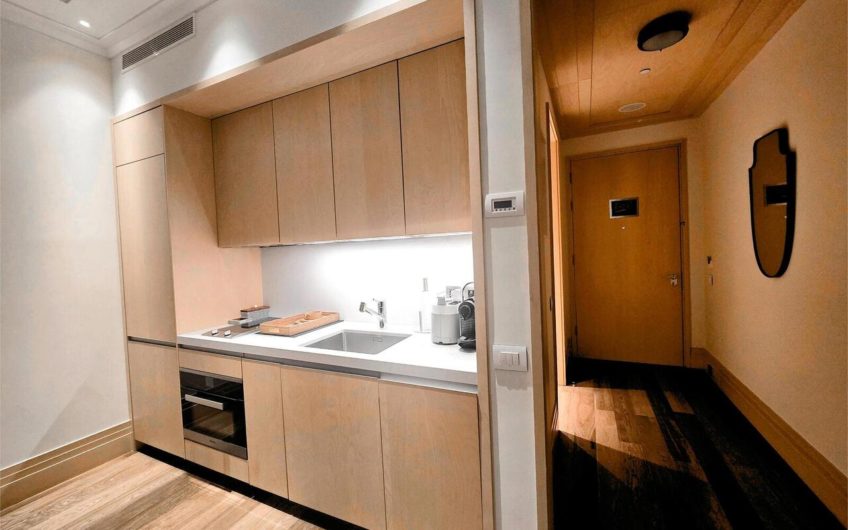 Baia Regent Pool Club Apartment with Pool Access and Garage