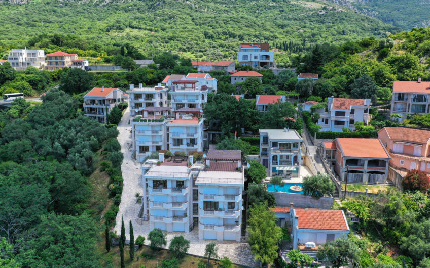 Two-bedroom apartment above the beach Lučice – Petrovac