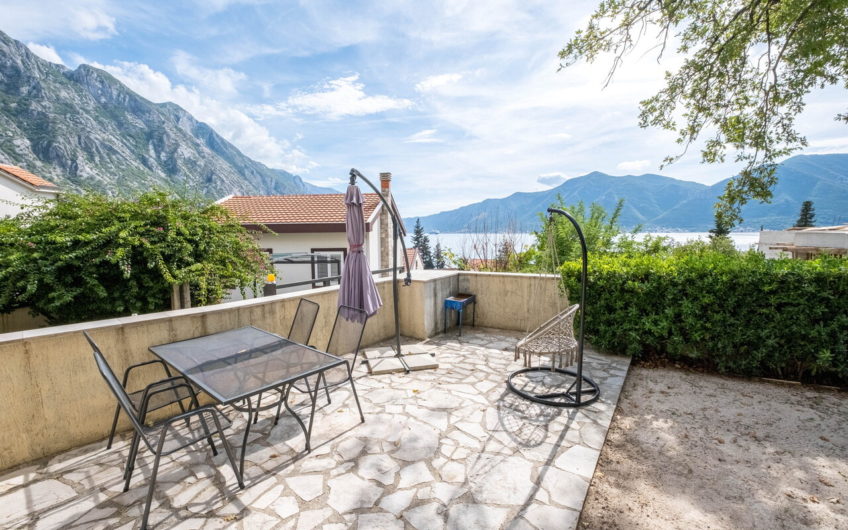 2-bedroom apartment in a private complex by the sea – Orahovac