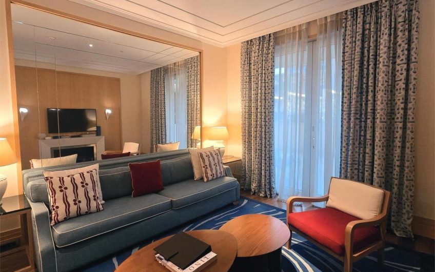 Baia Regent Pool Club Apartment with Pool Access and Garage