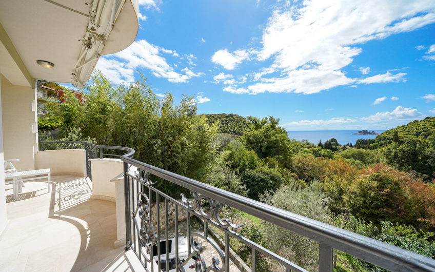 Two-bedroom apartment above the beach Lučice – Petrovac