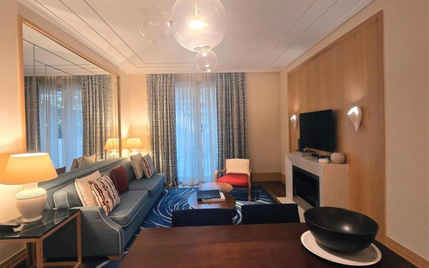 Baia Regent Pool Club Apartment with Pool Access and Garage