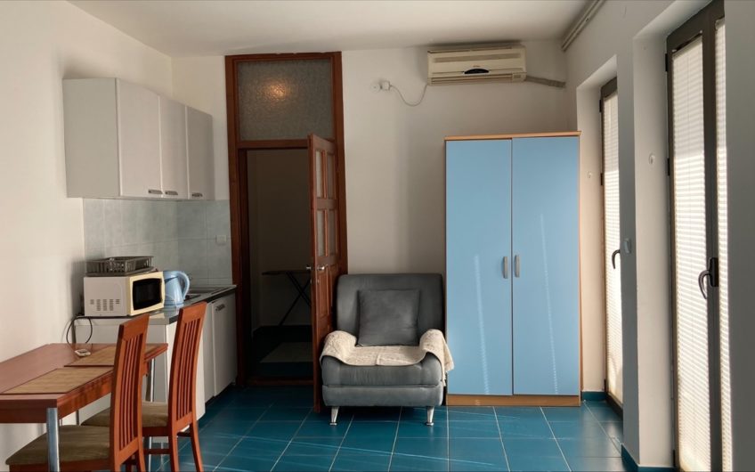 A three-story house in Becici is for sale – 7 apartments.