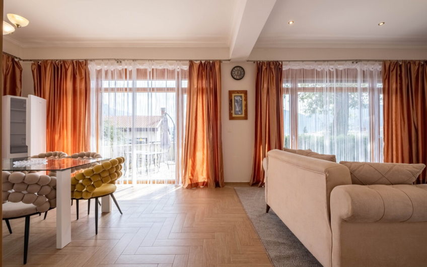 2-bedroom apartment in a private complex by the sea – Orahovac