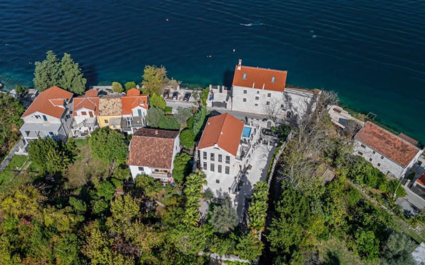 Luxury mini-hotel in Boka Kotorska – second row to the sea