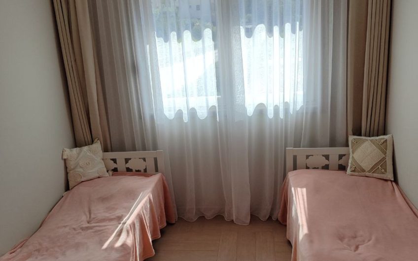 Four-room apartment for sale in Dobrota – 70 meters from the sea