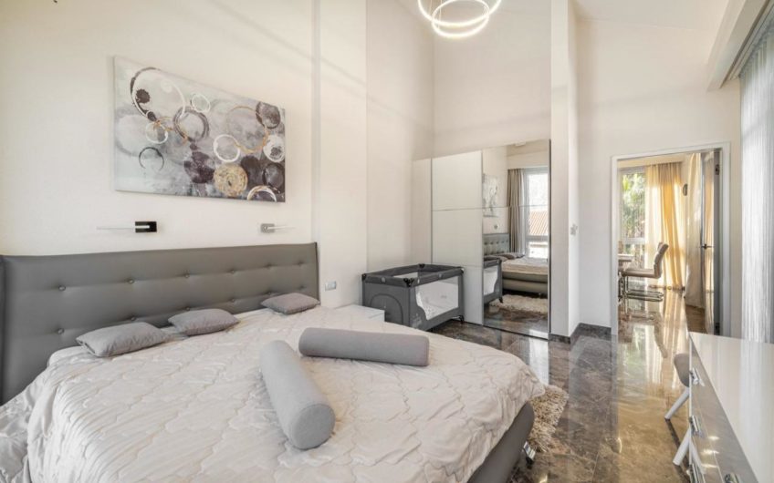 Luxury mini-hotel in Boka Kotorska – second row to the sea
