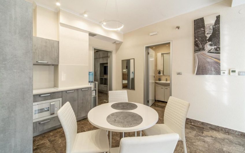 Luxury mini-hotel in Boka Kotorska – second row to the sea