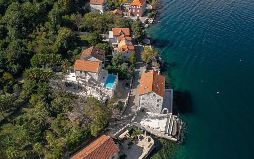 Luxury mini-hotel in Boka Kotorska – second row to the sea