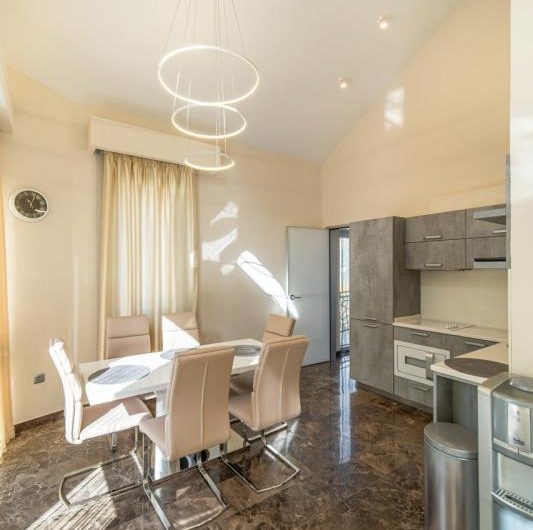 Luxury mini-hotel in Boka Kotorska – second row to the sea