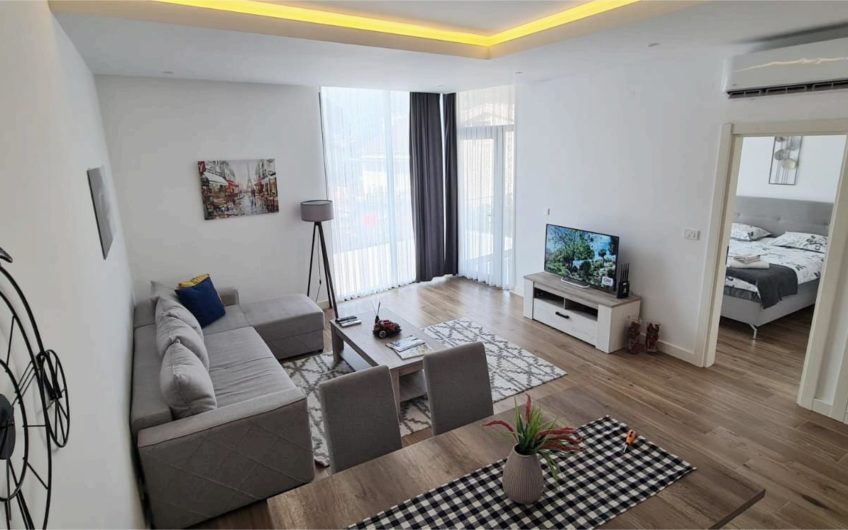 One-bedroom apartment in Donja Lastva – garage included