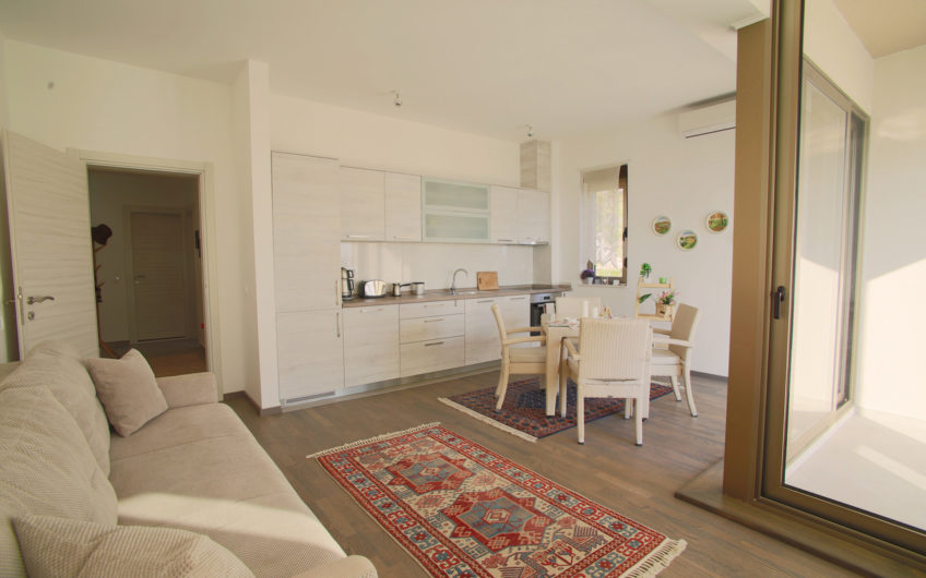 Two-bedroom apartment in a building with a pool – Tivat, Mažina – 73 m2