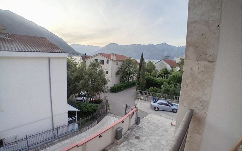 2-bedroom apartment in Dobrota – 25 meters from the sea