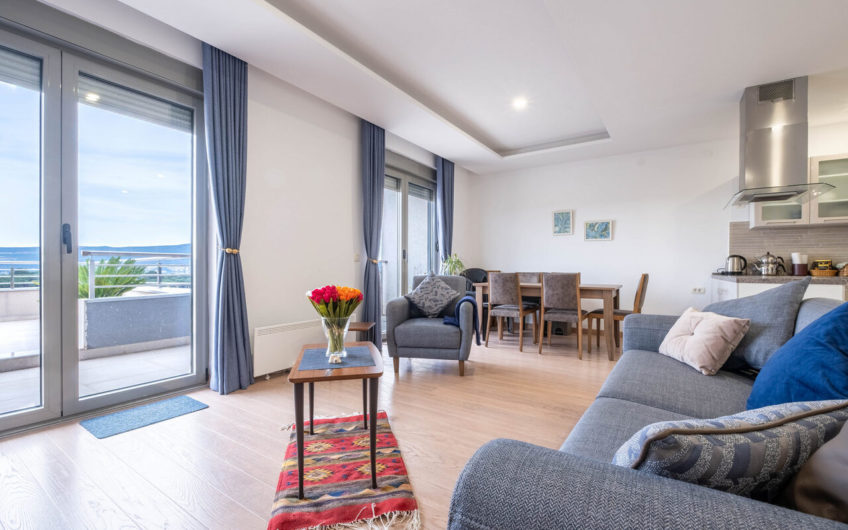 Two-bedroom apartment with panoramic sea views and a large terrace in Tivat