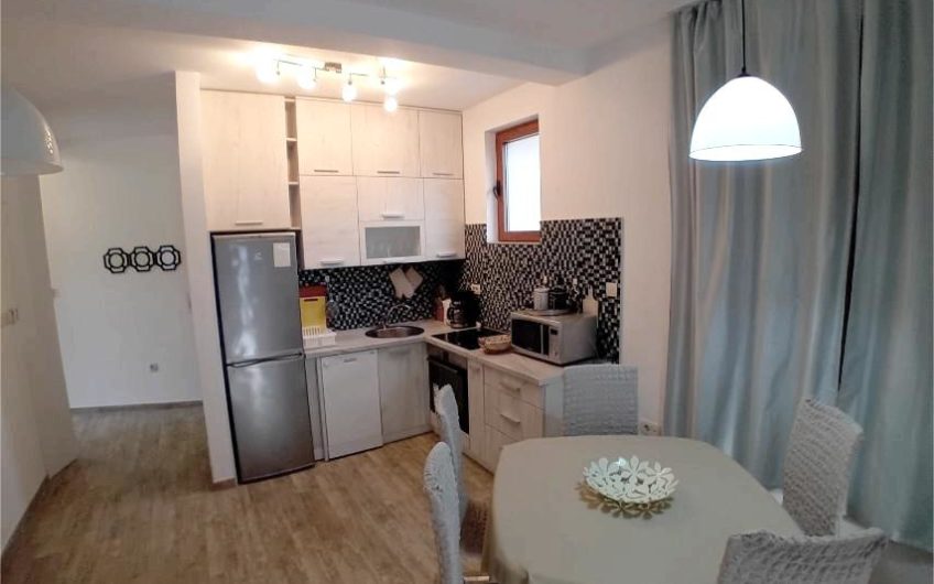 2-bedroom apartment in Dobrota – 25 meters from the sea