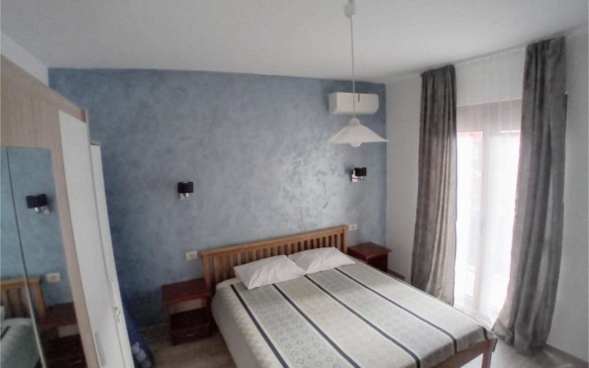 2-bedroom apartment in Dobrota – 25 meters from the sea