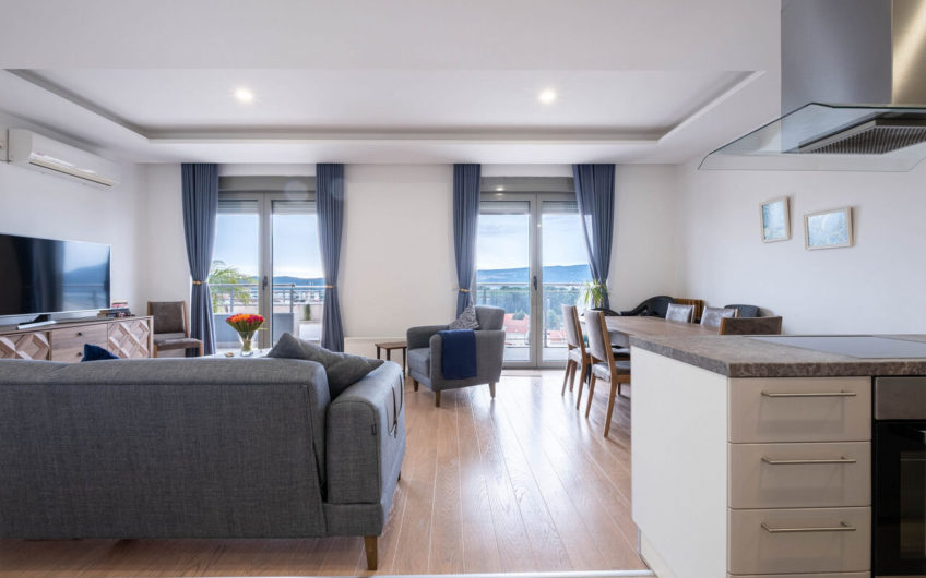 Two-bedroom apartment with panoramic sea views and a large terrace in Tivat