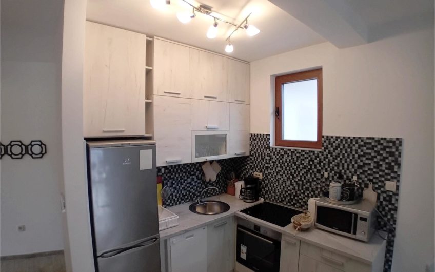 2-bedroom apartment in Dobrota – 25 meters from the sea