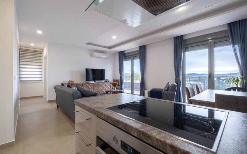 Two-bedroom apartment with panoramic sea views and a large terrace in Tivat