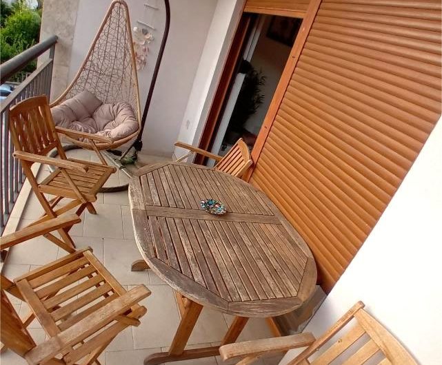 2-bedroom apartment in Dobrota – 25 meters from the sea
