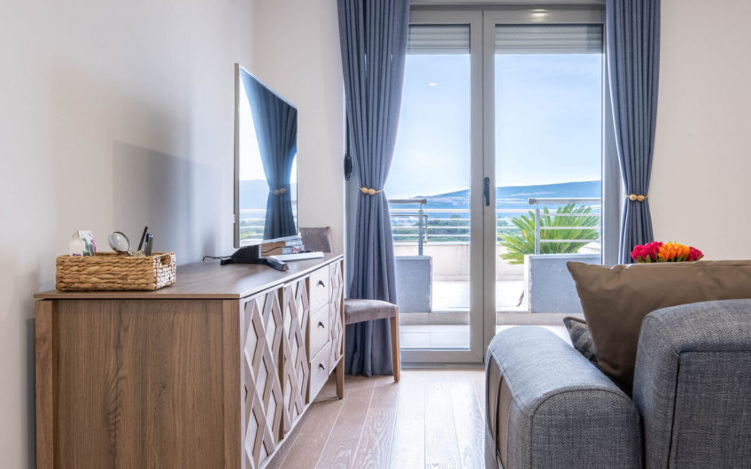 Two-bedroom apartment with panoramic sea views and a large terrace in Tivat
