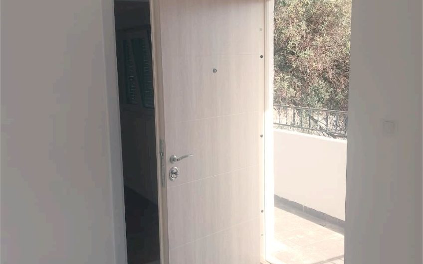 Kumbor – one-bedroom apartment with sea views and a parking space