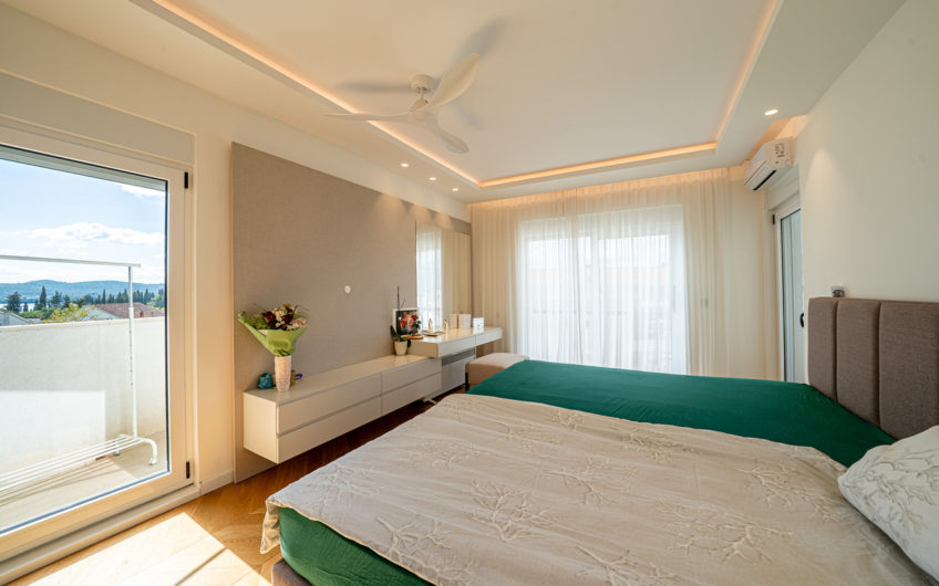 Designer 2-bedroom apartment in Tivat – close to the center