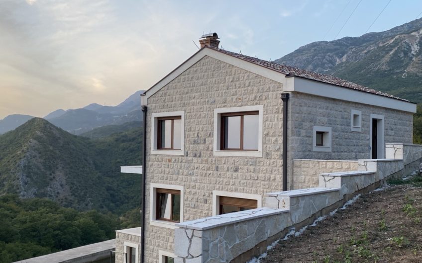 New 3-storey house with sea views in Becici