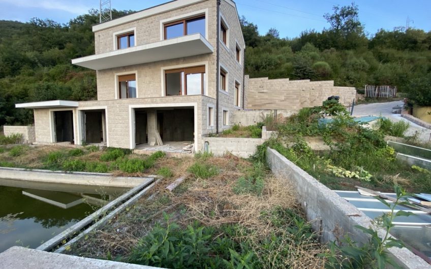 New 3-storey house with sea views in Becici