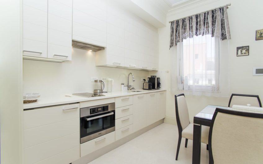 Exclusive property in Porto Montenegro – one-bedroom apartment with garage