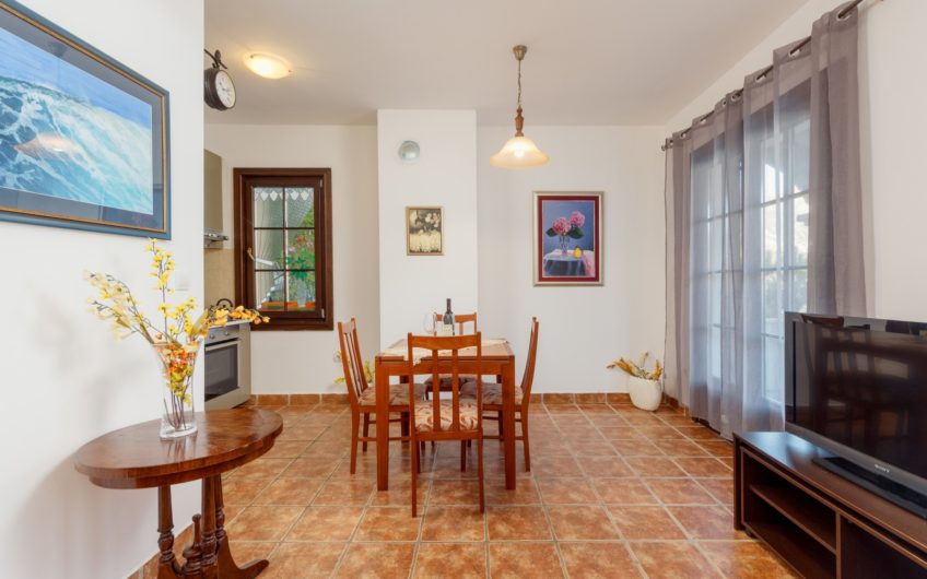 The only two-bedroom apartment in a complex with pool in Kostanjica