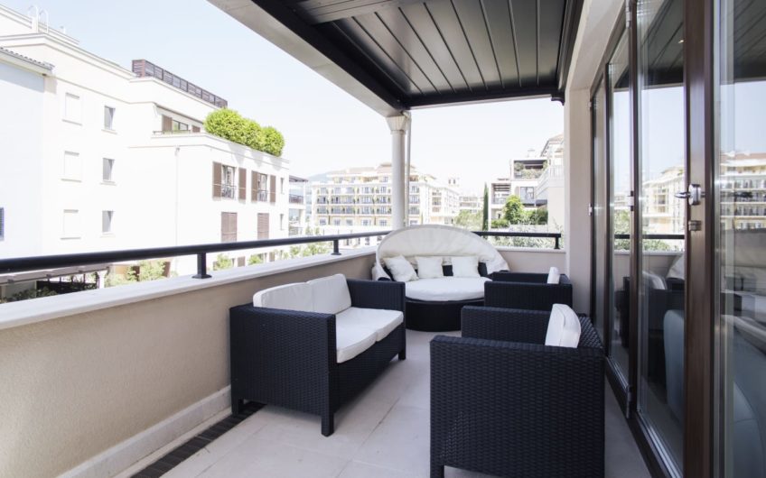 Exclusive property in Porto Montenegro – one-bedroom apartment with garage