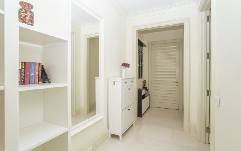Exclusive property in Porto Montenegro – one-bedroom apartment with garage