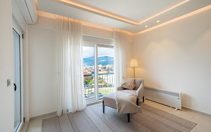 Designer 2-bedroom apartment in Tivat – close to the center