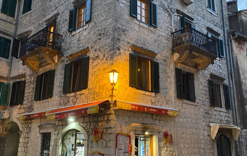 Luxury apartment in Kotor Old Town – 3 bedrooms