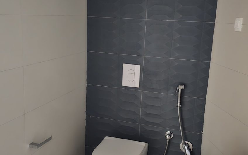 Spacious apartment in Becici – Financing up to 80% – with developer guarantee