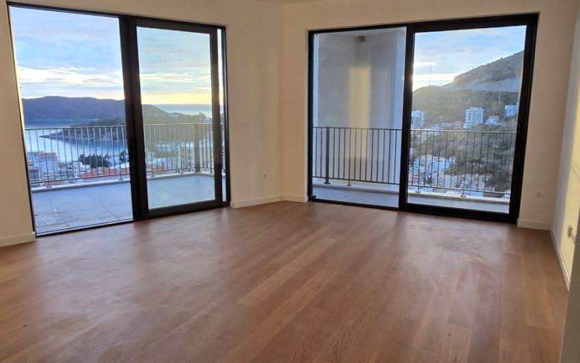 Spacious apartment in Becici – Financing up to 80% – with developer guarantee