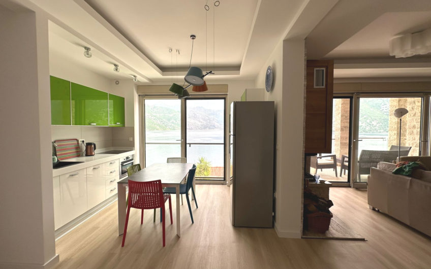 3-bedroom apartment in Kotor Bay – Kostanjica