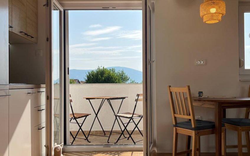 Spacious studio apartment with a parking – close to Tivat city center