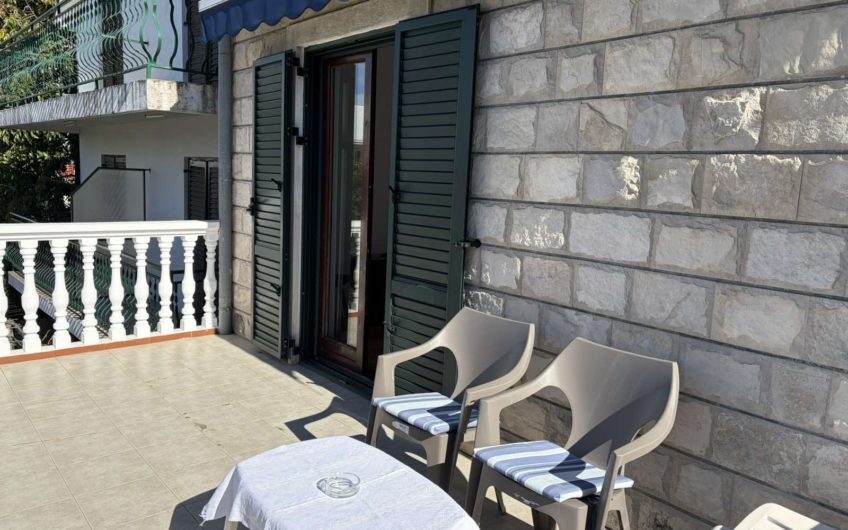 House for sale in Zelenika – suitable for a mini-hotel