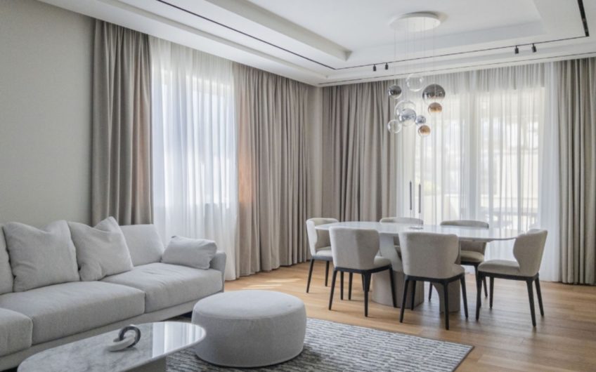 New 3-bedroom penthouse with a rooftop pool – Porto Montenegro