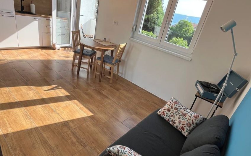 Spacious studio apartment with a parking – close to Tivat city center