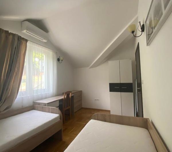 Two-bedroom apartment in Bijela – urgent sale – 158,000