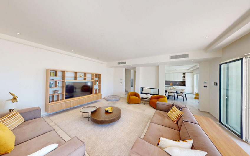 The Only Completed Resale Villa in Marina Village, Luštica Bay