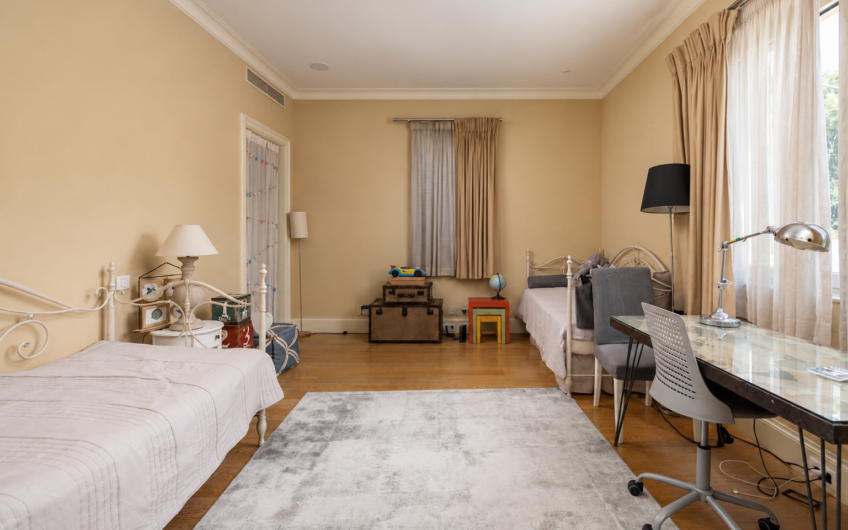 Exclusive 3-Bedroom Apartment with Direct Pool Access in Porto Montenegro