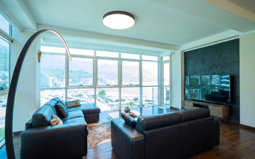 2-Bedroom Apartment on the Waterfront in Becici – Medical centar