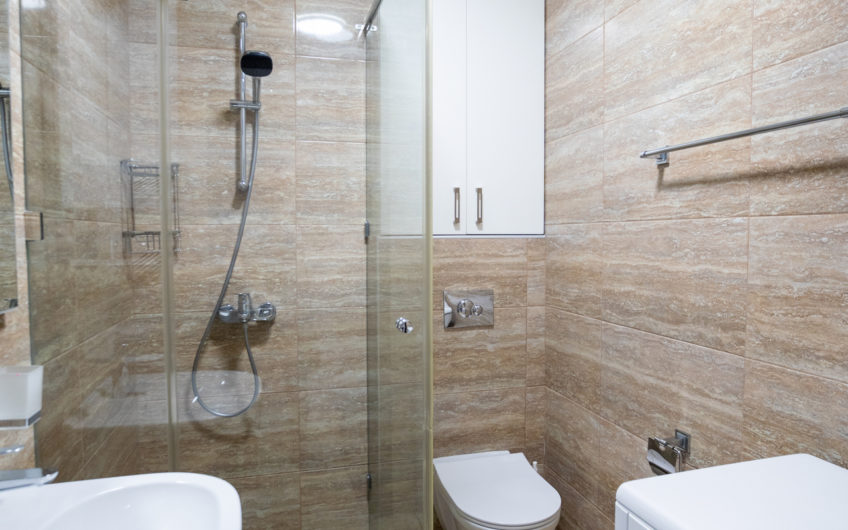 2-Bedroom Apartment on the Waterfront in Becici – Medical centar